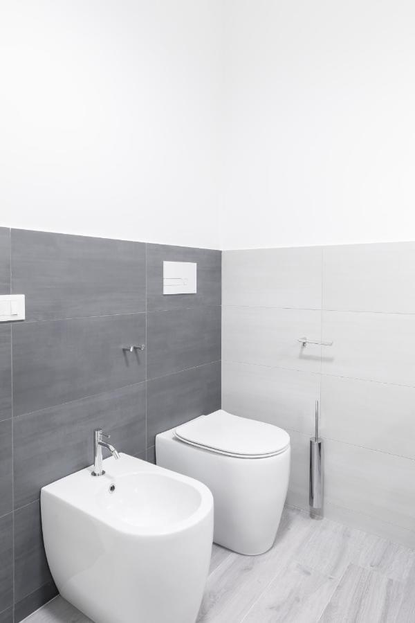 Amoretti Apartment, 6 Persone, 3 Camere, 2 Bagni, Balcone, Wi-fi, Metro B Monti Tiburtini Apartamento *